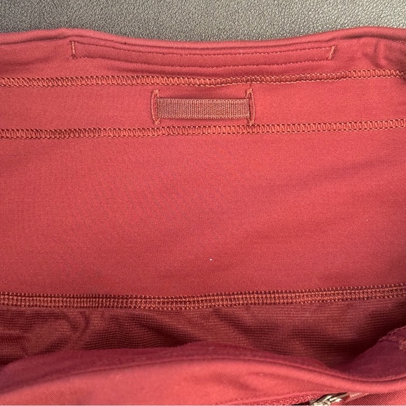 Lululemon Speed up High-Rise Lined Short. Size 2 Tall - Picture 7 of 9